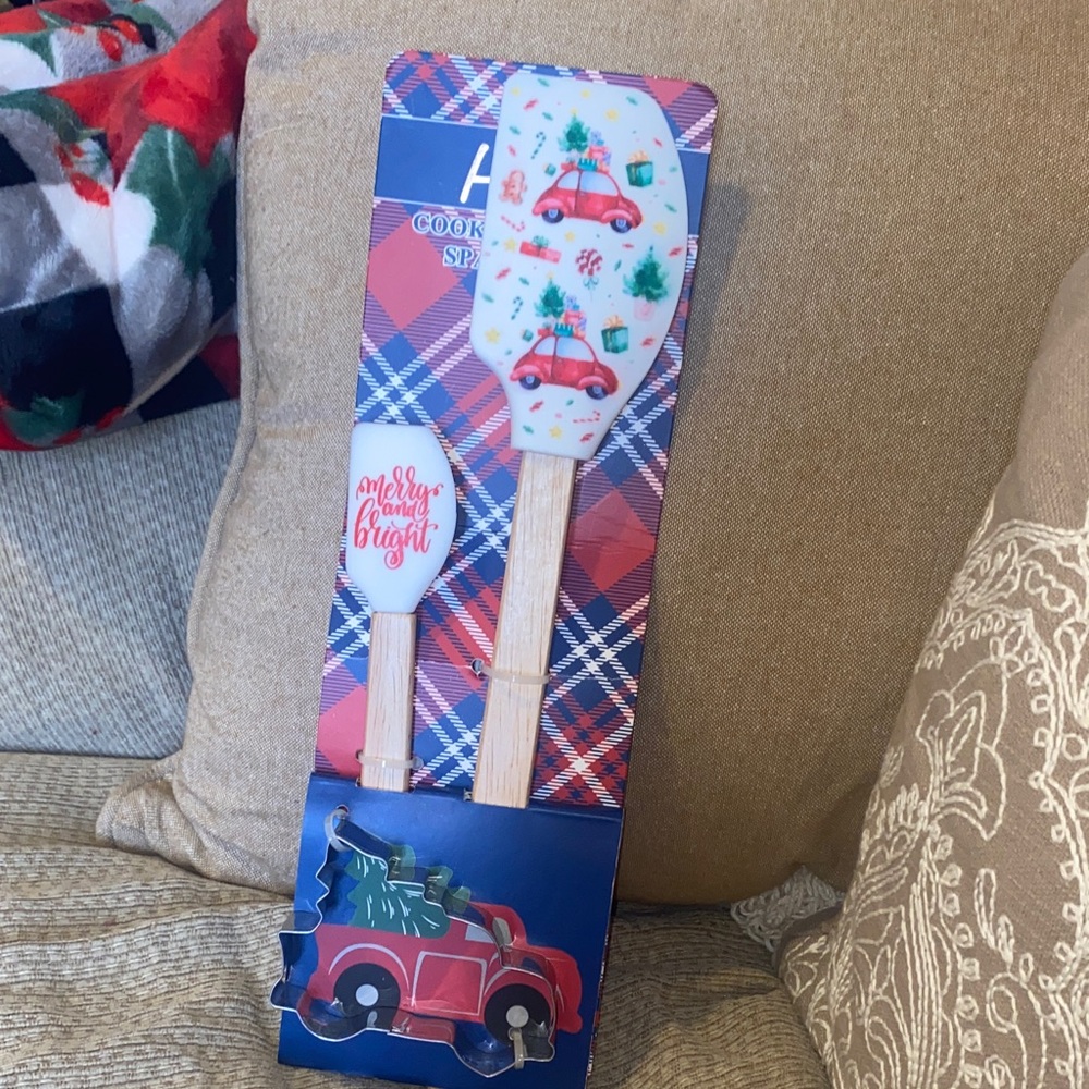 ❤️💚❤️NWT Holidays by Social Chef Festive Three Piece Spatula Set